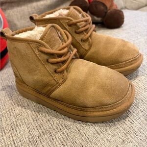 UGG Neumel Chestnut Kids boots